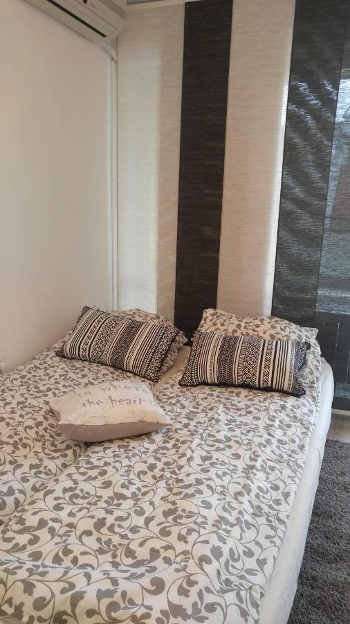 Modern Apartment Sofia Center מראה חיצוני תמונה