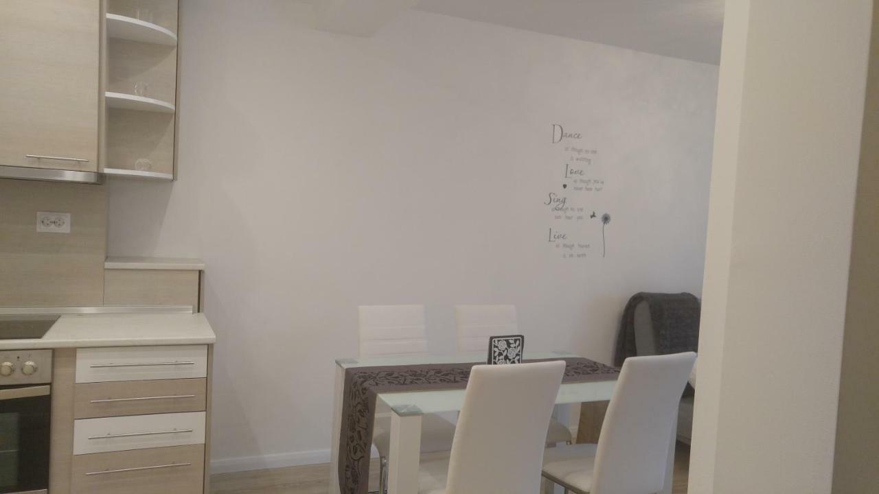 Modern Apartment Sofia Center מראה חיצוני תמונה